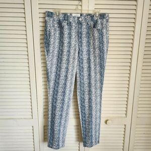Jeans, Nicole Miller High rise, skinny jean. Denim blue snake skin print.